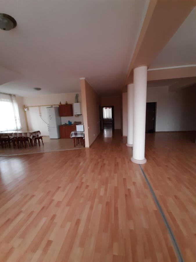 Apartments On Parkaniya 2A Mukaczewo Zewnętrze zdjęcie