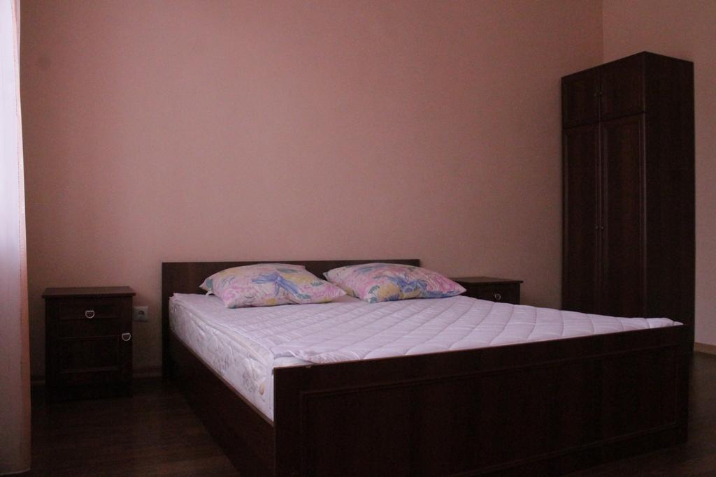 Apartments On Parkaniya 2A Mukaczewo Zewnętrze zdjęcie